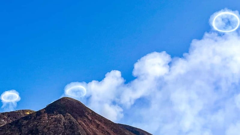 Mount Etna: Trek to 3000m with cable car and jeep - Gear and what you still need to bring