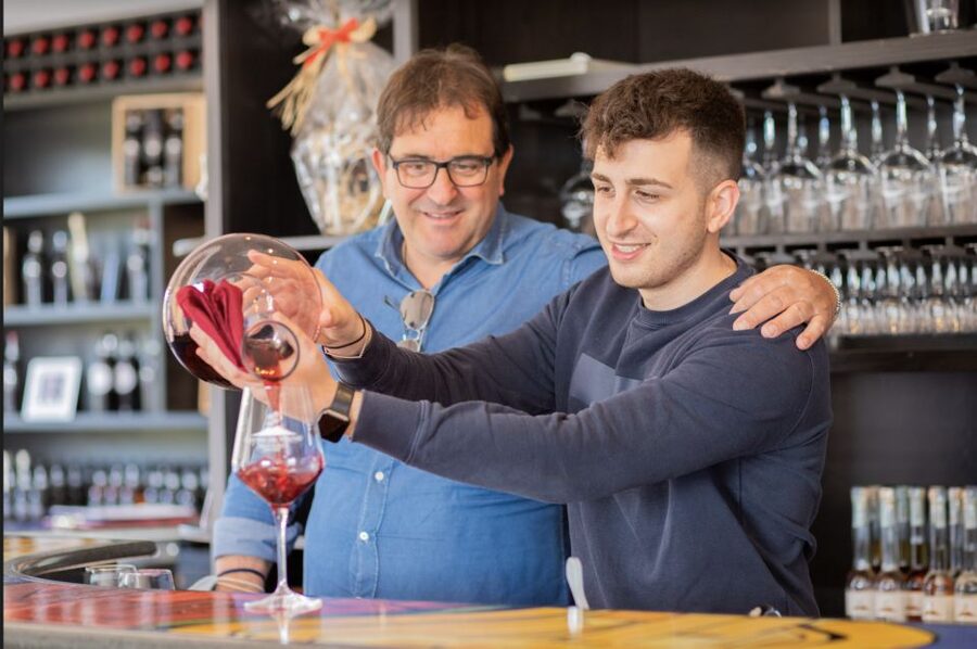 Mount Vesuvius: Vineyard Tour with Wine Tasting and Lunch - Organic Lacryma Christi Tasting, White to Red