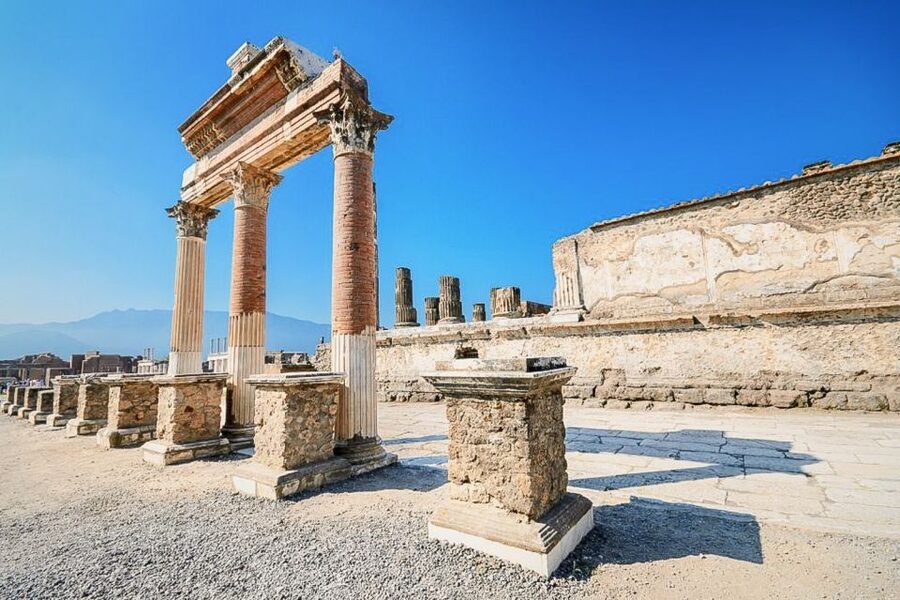 Naples: Day Trip to Pompeii and Capri - Gardens Of Augustus, Faraglioni Sea Stacks, And Photo Timing