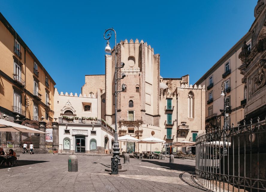 Naples: Downtown Tour with Veiled Christ & St Clare Tickets - Piazza Nilo and Piazza San Gaetano: small squares with big personality
