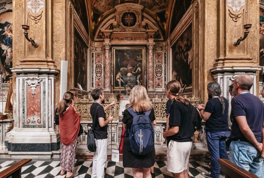 Naples: Downtown Tour with Veiled Christ & St Clare Tickets - Via dei Tribunali and Via San Gregorio Armeno: where street life shows up in the details