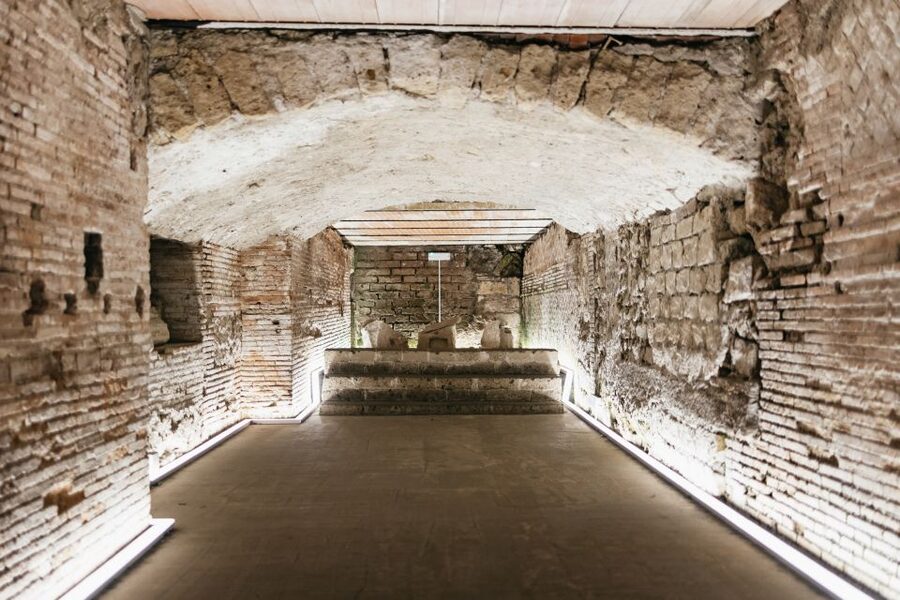 Naples: Naples Underground Entry Ticket and Guided Tour - Should you book Naples Underground?