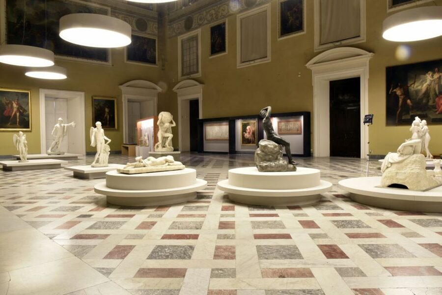 Naples: National Archaeological Museum Tour & Digital Guide - Priority entrance and the phone guide setup that makes it work