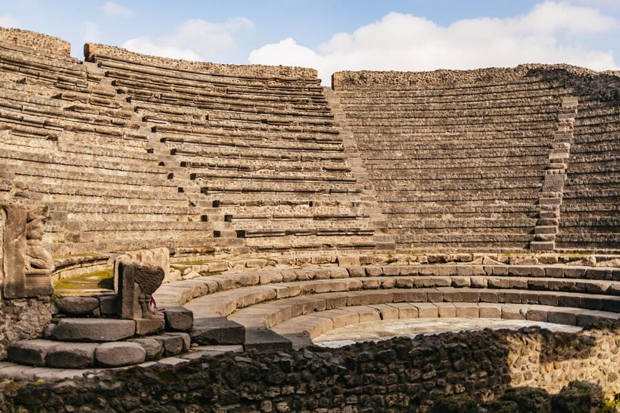Naples: Pompeii and Mt. Vesuvius with Lunch and Wine Tasting - Who Should Book This Pompeii and Vesuvius Day Trip?