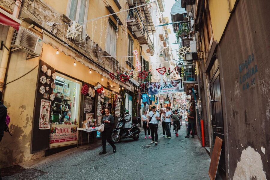 Naples: Royal Palace and Monumental Area Small Group Tour - Meeting points and starting area: finding your group without stress