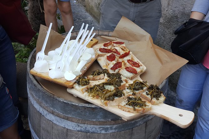 Naples Street Food Tour: Discover Local Flavors with Expert Guide - Why this Naples street food route works so well