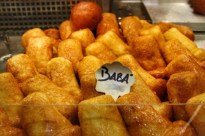 Naples Street Food Tour: Discover Local Flavors with Expert Guide - Stop by stop: buffalo mozzarella first, then you build the story