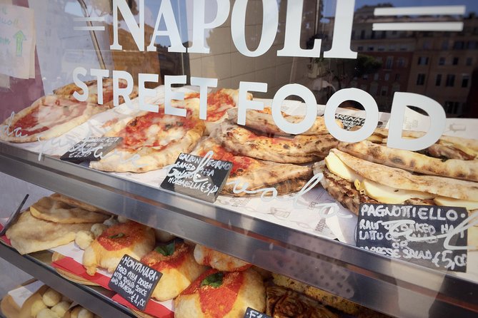 Naples' Ultimate Street Food Tour - Small Group by Do Eat Better - Stop 2 on Via dei Tribunali for pizza a portafoglio