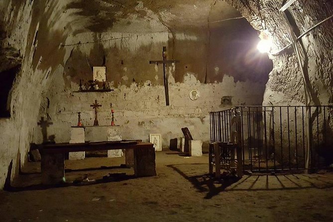 Naples Underground Spanish Quarters with Guide - Your walk starts on the surface, then drops fast
