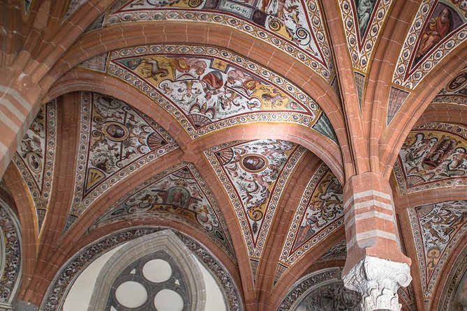 Naples Walking Tour with Underground Roman Ruins Ticket - Big landmarks, including the Teatro di San Carlo and the Galleria Umberto I