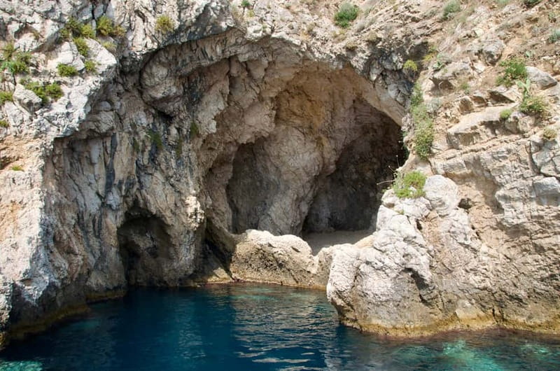 Naxos: Taormina Boat Tour with Snorkeling and Prosecco - Cruising the coast to Taormina, with Mount Etna in the background