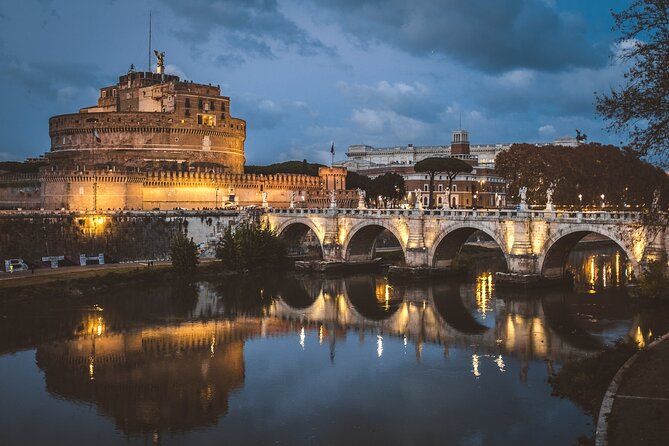 Night Tour of Rome with Local Pizza Dinner and Gelato Experience - The food plan: tomato bruschetta, pizza choices, and gelato at the end