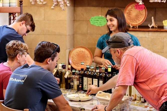 Olive oil tasting in Sorrento - Flavored EVOO you can actually taste: truffle, lemon, cinnamon