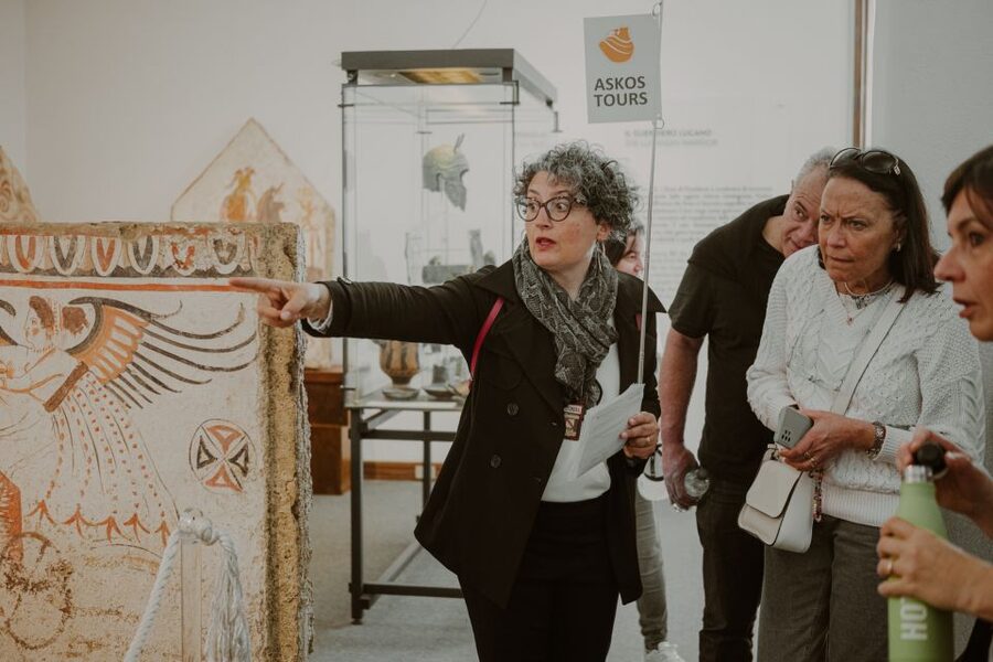 Paestum: Small-Group Tour with an Archaeologist and Tickets - Who should book this Paestum archaeologist tour