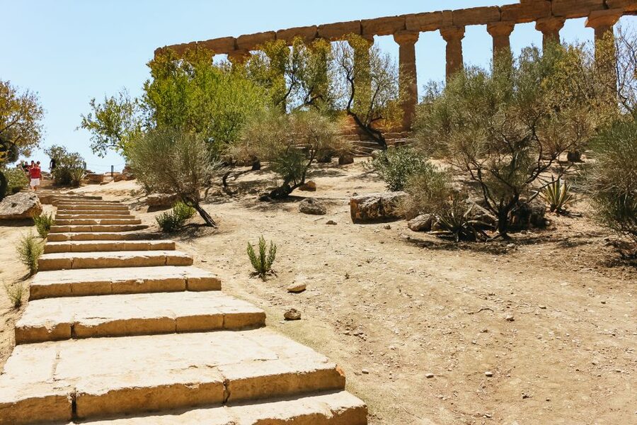 Palermo: Agrigento and the Valley of the Temples Day Tour - Scala dei Turchi: The White Cliffs Photo Stop That Lives Up to the Hype