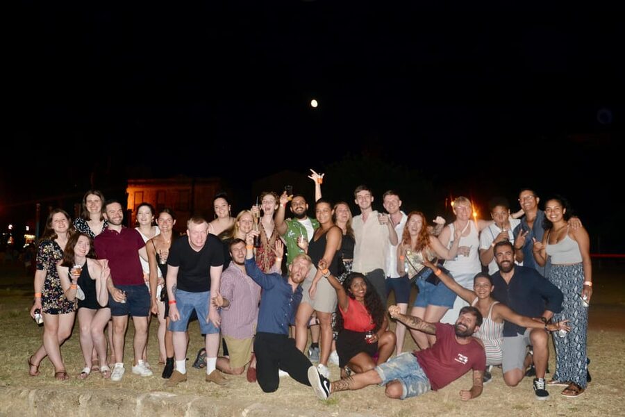 Palermo: Guided Bar Crawl with Shots and Discounts on Drinks - The five-bar plan with free shots and wristband discounts