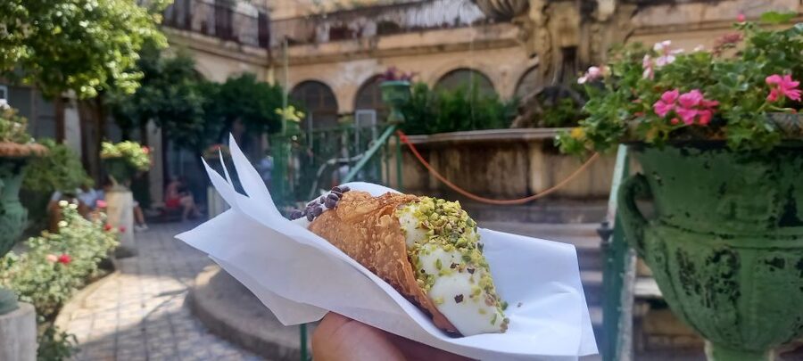 Palermo Sicilian Street Food Tour: Small Group with a Local - Key Things You Will Notice on This Palermo Street Food Walk