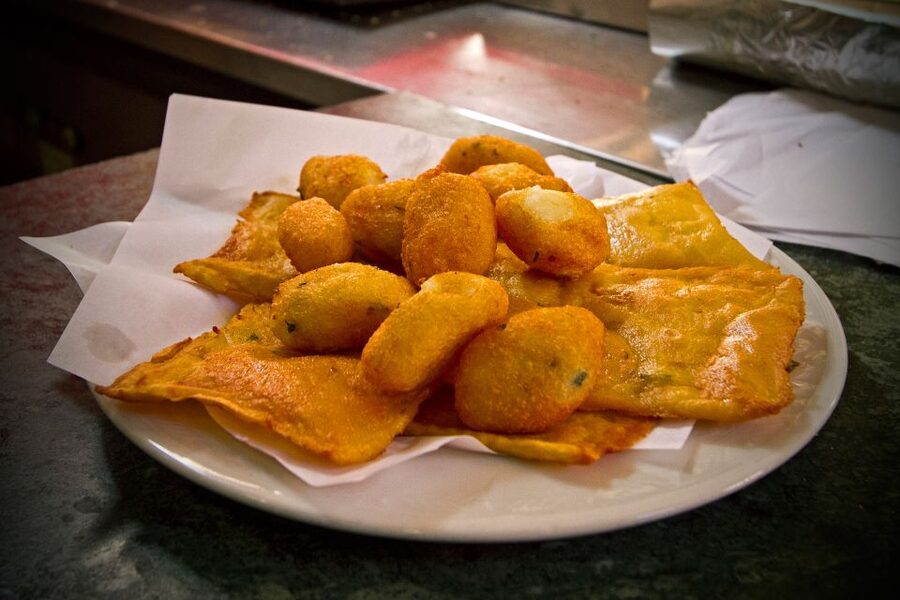 Palermo: Small Group Night Street Food Tour - Key things that make this tour worth your night