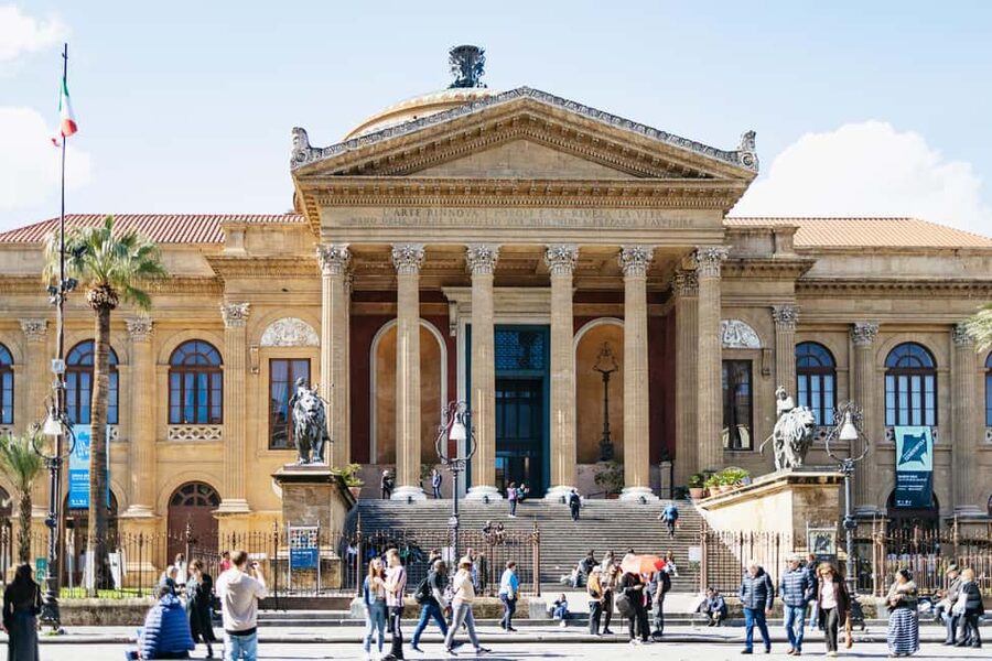 Palermo: Street Food and History Walking Tour - The history stops you actually understand, Piazza Beati Paoli to Cassaro
