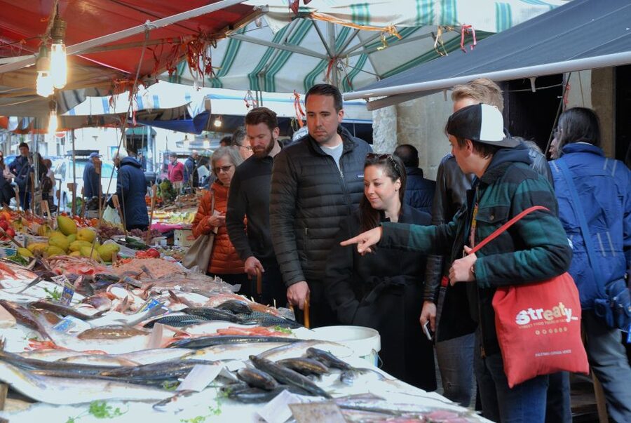 Palermo: Street Food and Local Market Tasting Tour - Palermo History on Foot, From Guides Like Angelo to Vinz