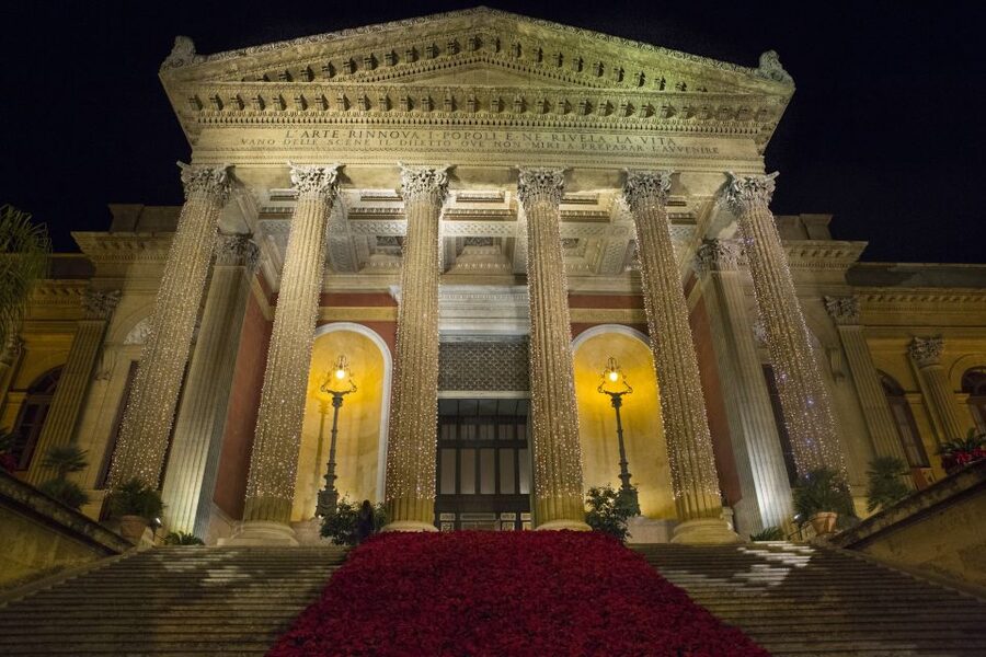 Palermo: Teatro Massimo Opera House Guided Tour - Auditorium walkthrough: golden stuccoes and the room’s character