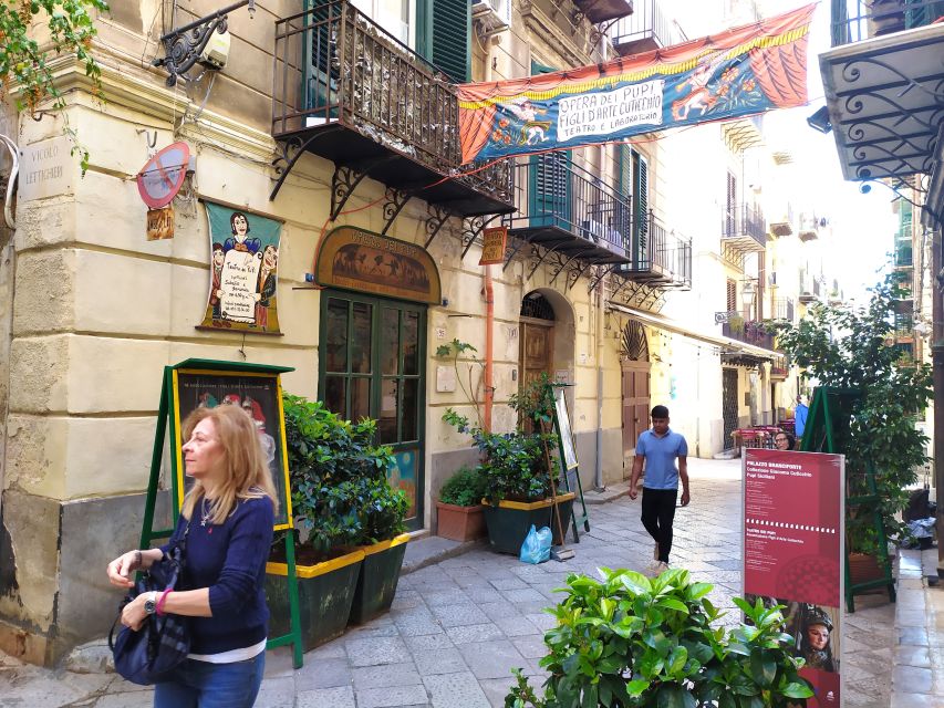 Palermo: Walking Tour of Historic Markets and Monuments - Teatro Massimo, Quattro Canti, and Fontana Pretoria in one arc