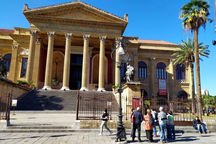 Palermo: Walking Tour of Historic Markets and Monuments - Guides like Claudio and Fabrizio make it all connect