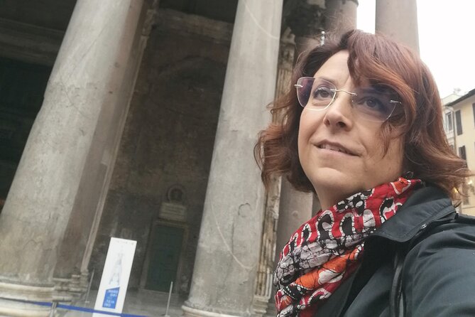 Pantheon: The Iconic Ancient Roman Temple – Semi-Private Tour - A semi-private pace in a world-famous crowd