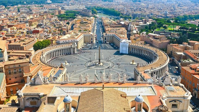 Papal Audience Experience with Pope Leo XIV - The Papal Audience itself: timing, languages, and what you will hear