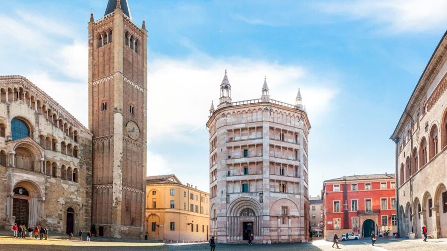 Parma: City Walking Tour - Cathedral of Parma: seeing it from the right kind of pause