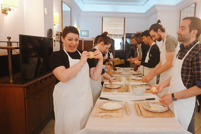 Pasta and Tiramisu Cooking Class in Rome, Piazza Navona - The Short Rome Walk Before the Kitchen (Five Big Stops)