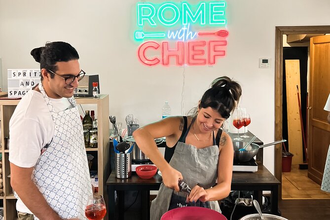 Pasta Cooking Class Near the Colosseum with 3 Spritz Cocktails - Carbonara vs Cacio e Pepe: How the Sauce Changes the Lesson