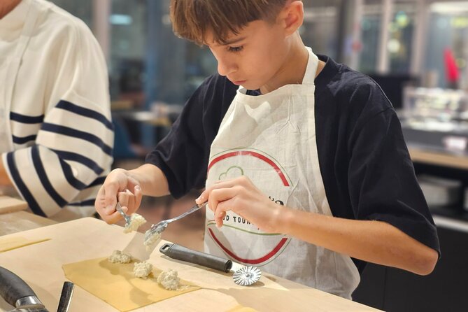 Pasta Fettuccine, Ravioli and Tiramisu MasterClass - Fettuccine in Your Hands: Technique Over Guesswork