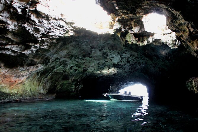 Polignano a Mare boat tour emotions, caves, diving and appetizers - Getting to the meeting point without stress