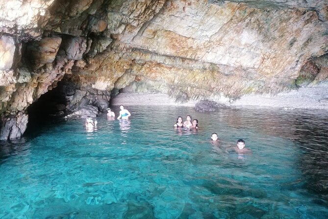 Polignano a Mare: Boat Tour of the Caves - Small Group - Crew and Captain: Why the Sailing Feels Smooth and Fun