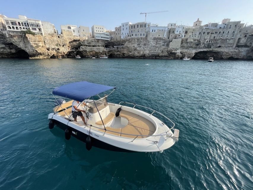 Polignano a Mare Caves and Grottos Tour with Refreshment - Entering the grottos by boat: the moment you will remember