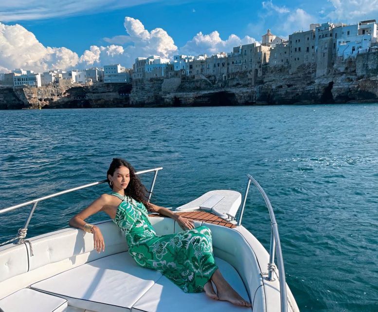 Polignano a Mare: Speedboat Cruise to Caves with Aperitif - Cruising the coast: from Cala Paguro to the Cave of Pigeons