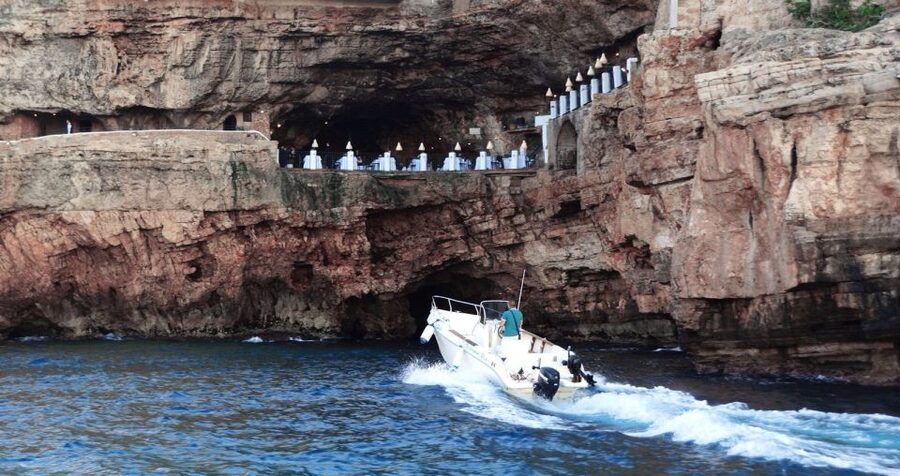 Polignano a Mare: Speedboat Cruise to Caves with Aperitif - Swim stop in clear water, with an on-board safety setup