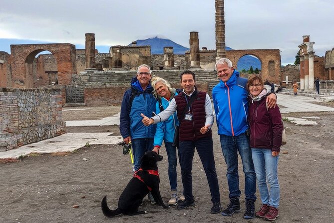 Pompeii: 2 Hour Private Tour with an Archeologist Guide - Crowd timing and heat strategy you can copy immediately