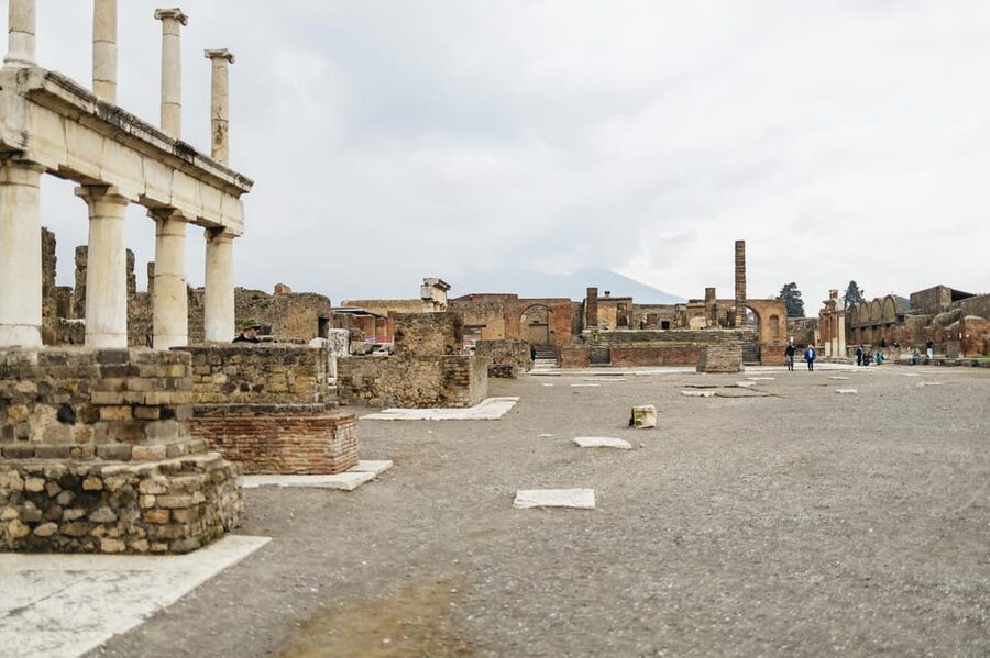 Pompeii: Afternoon to Sunset Guided Tour with Ticket - Why the Pompeii afternoon to sunset timing is the smart move