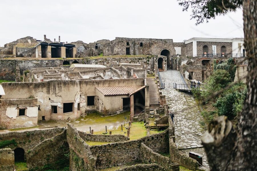 Pompeii: Afternoon to Sunset Guided Tour with Ticket - Pacing, shade, and the walking reality