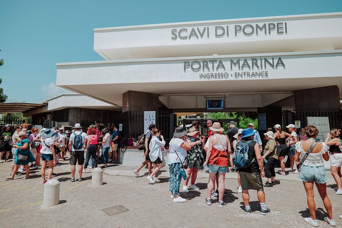 Pompeii and Herculaneum Small Group Tour with an Archaeologist - Herculaneum after Pompeii: why the preserved houses hit harder