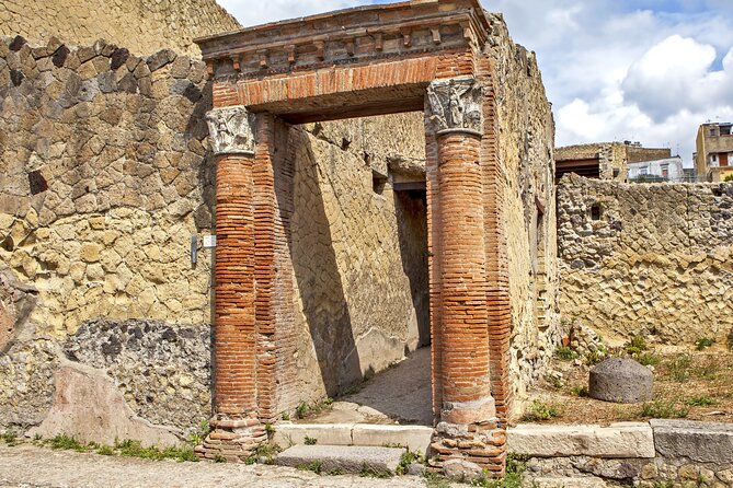 Pompeii and Herculaneum Small Group Tour with an Archaeologist - Who this tour suits best