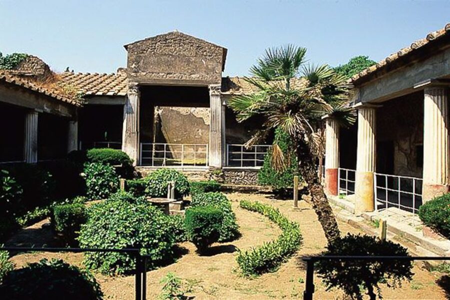Pompeii and Vesuvius Full-Day Tour from Amalfi Coast - Pompeii entry, headphones, and how to get real value from the ruins