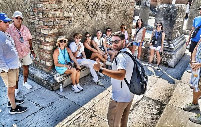 Pompeii: Exclusive Tour with Archaeologist and Entry Tickets - Key things you’ll notice on this Pompeii tour