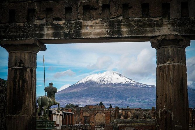 Pompeii Express Guided Tour by Train from Sorrento - The guide makes the difference: Gino, Mena, Roberta, Monu