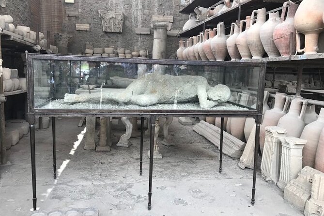 Pompeii: Guided Small Group Tour Max 6 People with Private Option - Pompeii in 2.5 hours, and why that time window works