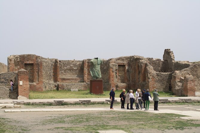 Pompeii: Guided Small Group Tour Max 6 People with Private Option - What’s included, what’s not, and what to bring