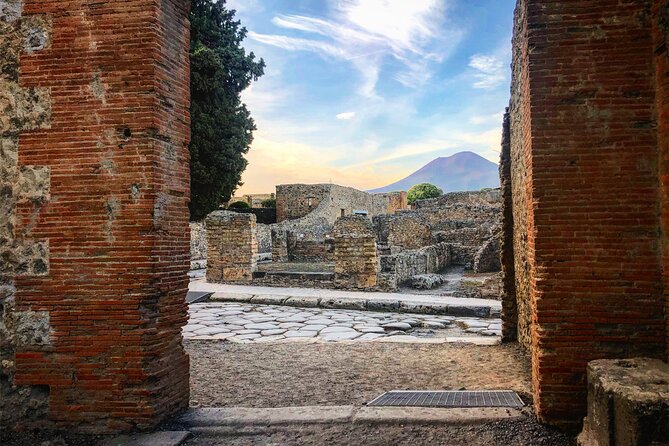 Pompeii Guided Tour from Naples with Skip-the-Line Entry - Small groups and pacing: why the day feels more human