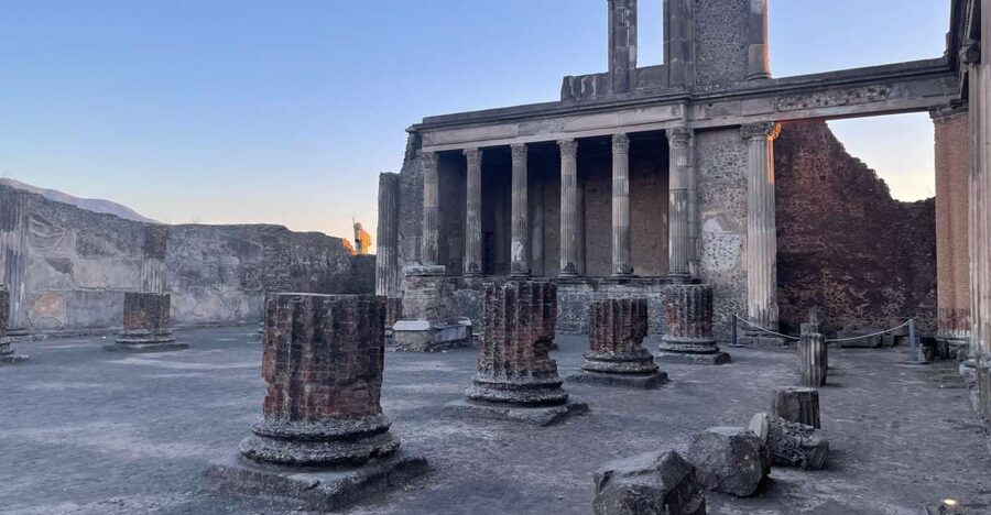 Pompeii: Guided Tour with Skip-the-Line Entry - Why Pompeii feels easier with a guide and priority entry